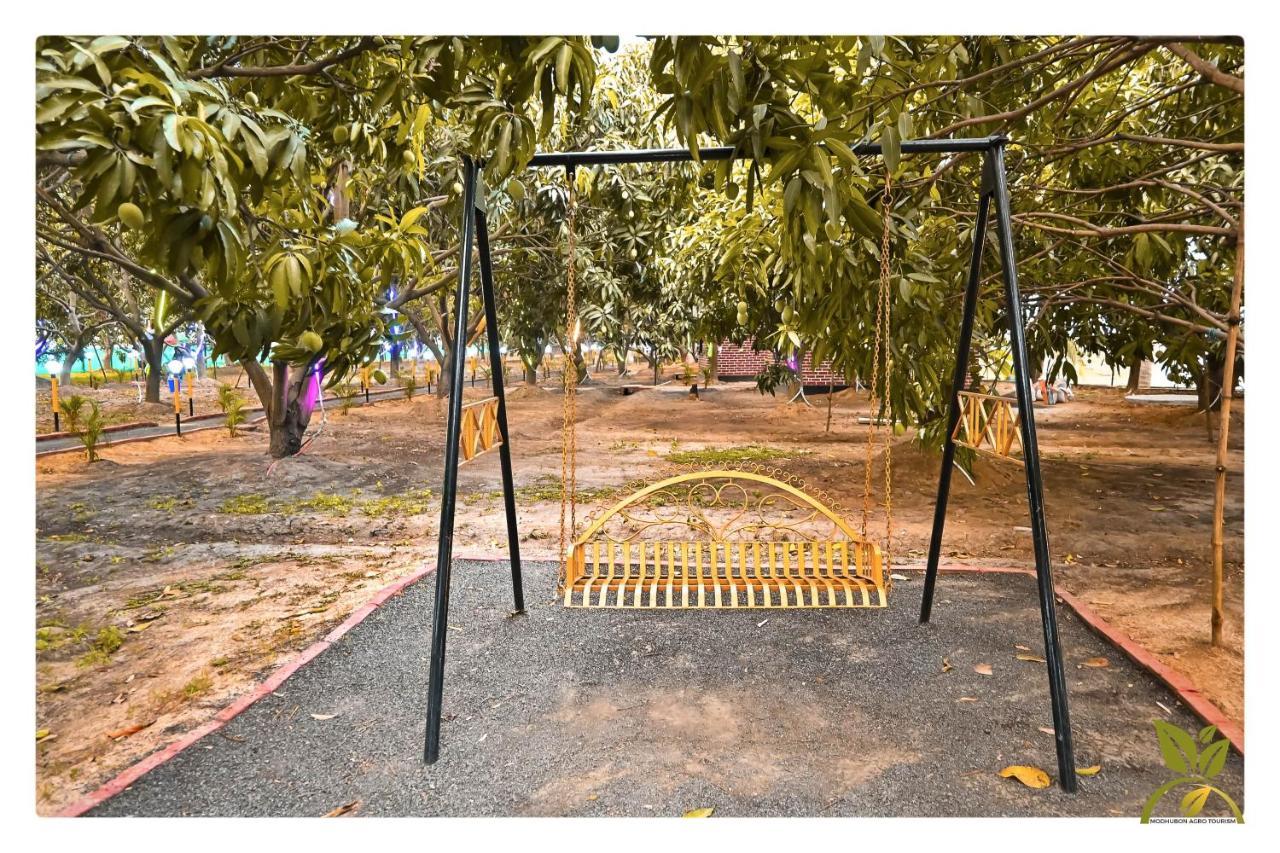 Modhubon Agro Tourism Hotell Bolpur Exteriör bild