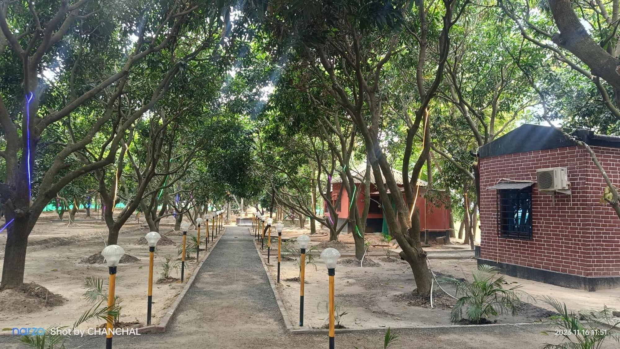 Modhubon Agro Tourism Hotell Bolpur Exteriör bild