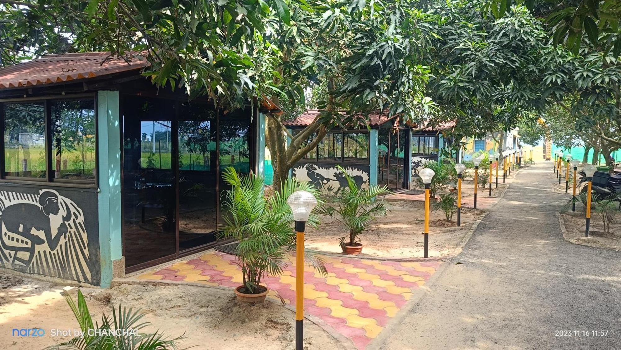 Modhubon Agro Tourism Hotell Bolpur Exteriör bild